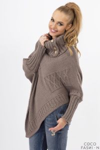 Cappuccino Luźny Sweter z Golfem i Guzikami